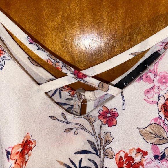 TRIXXI White Floral Chest Cut Out Spaghetti Strap Dress. NEW
Size: MEDIU… - Picture 6 of 7